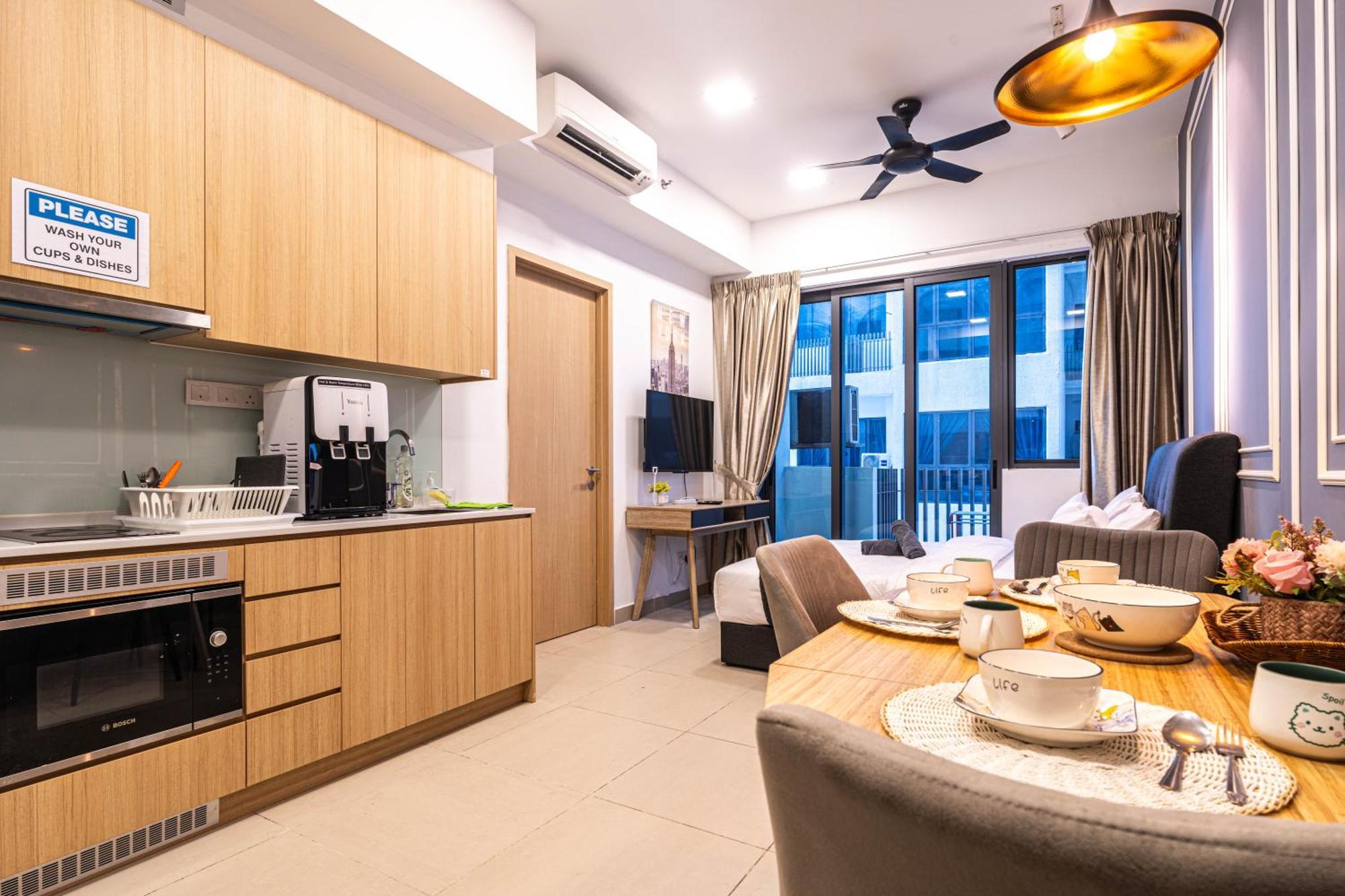 The Colony By Infinitum Best Pool View Klcc Trx Merdeka 118 Kl Tower Kuala Lumpur Zewnętrze zdjęcie